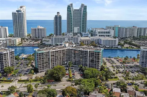 400 Leslie Dr #710, Hallandale Beach, FL 33009
