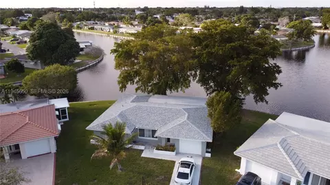 5805 NW 72nd Ave, Tamarac, FL 33321
