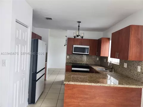13658 SW 142nd Ter, Miami, FL 33186