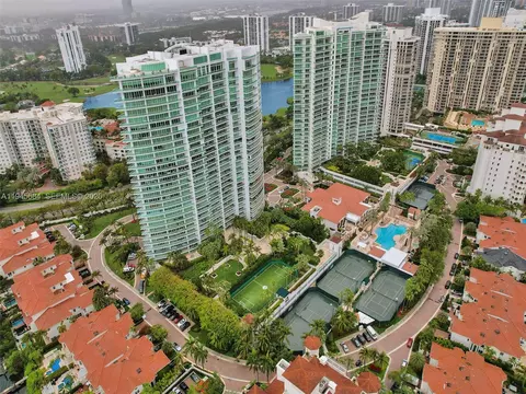 19955 NE 38th Ct #901, Aventura, FL 33180