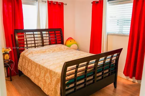 Bedroom - 1190 W 33rd St, Hialeah, FL 33012 photo 7 of 12