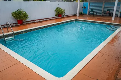 Exterior - 1190 W 33rd St, Hialeah, FL 33012 photo 9 of 10