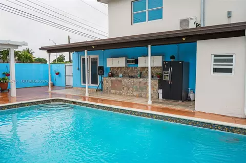Exterior - 1190 W 33rd St, Hialeah, FL 33012 photo 10 of 10