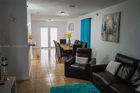 Entry Way - 1190 W 33rd St, Hialeah, FL 33012 photo 1 of 7