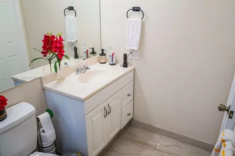 Bath - 1190 W 33rd St, Hialeah, FL 33012 photo 1 of 7