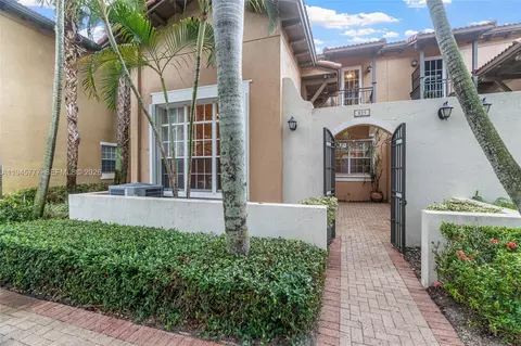 839 SW 147th Ter #5, Pembroke Pines, FL 33027