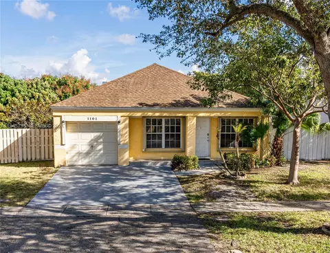 1101 SW 86th Ave, Pembroke Pines, FL 33025