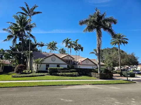 3070 Perriwinkle Cir, Davie, FL 33328
