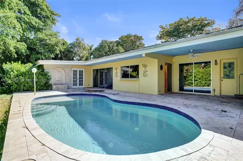 2069 NE 196th Ter, North Miami Beach, FL 33179