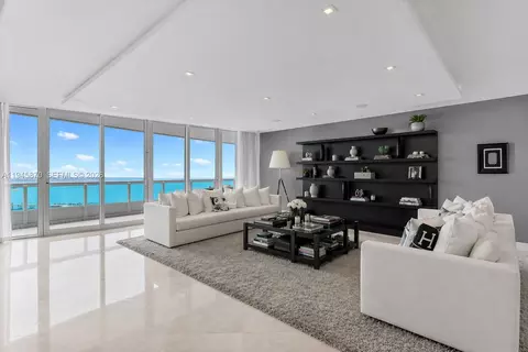 1643 Brickell Ave #3904, Miami, FL 33129