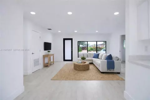 1640 NW 27th Ave, Fort Lauderdale, FL 33311