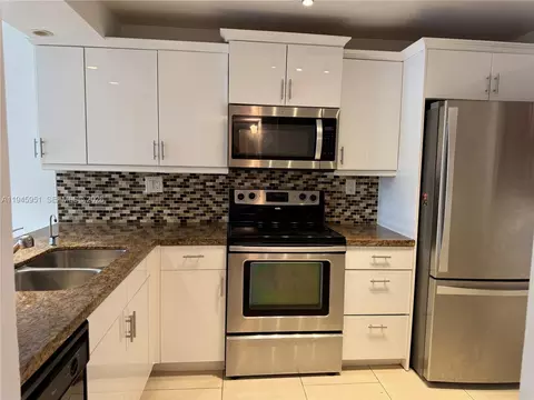 1831 Sabal Palm Dr #403, Davie, FL 33324
