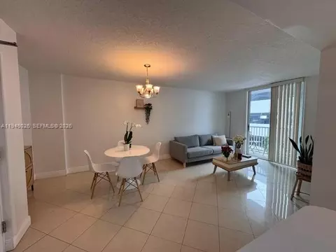 104 SW 9th St #1403, Miami, FL 33130