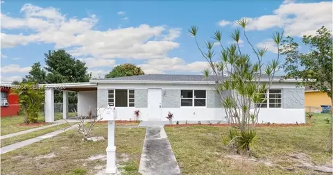 911 NW 142nd St, Miami, FL 33168