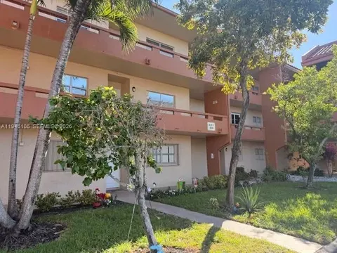 8818 W Mcnab Rd #206, Tamarac, FL 33321