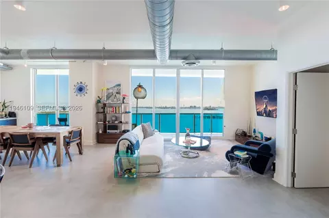 700 NE 25th St #2002, Miami, FL 33137