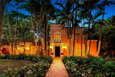 925 Castile Plz, Coral Gables, FL 33134