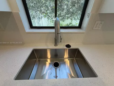 Kitchen - 3326 W 112th St, Hialeah, FL 33018 photo 4 of 4
