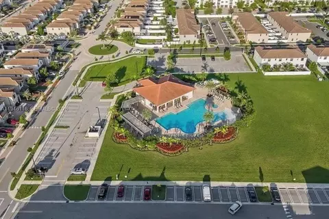 View/Area - 3326 W 112th St, Hialeah, FL 33018 photo 3 of 3