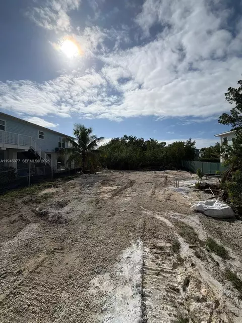 27378 Jamaica Ln, Keys, FL 33042