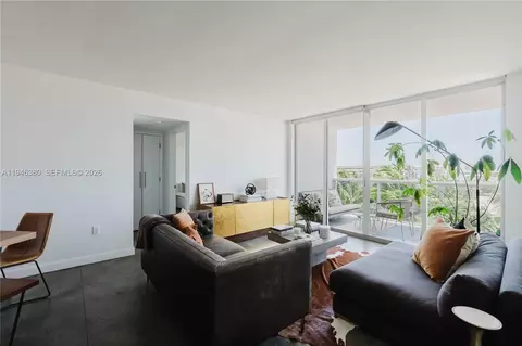 1900 Sunset Harbour Dr #703, Miami Beach, FL 33139