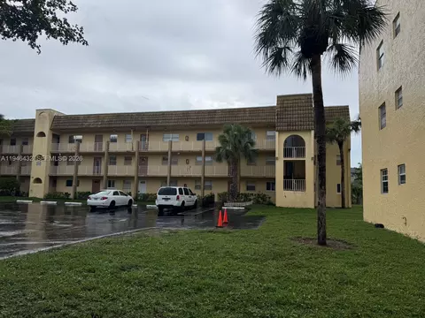 8305 Sunrise Lakes Blvd #312, Sunrise, FL 33322