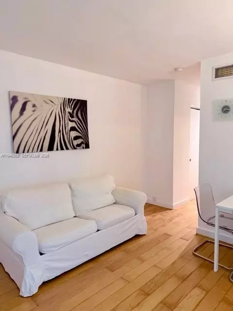 945 Meridian Ave #3, Miami Beach, FL 33139