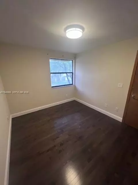 Other - 20005 NE 3rd Ct #6, Miami, FL 33179 photo 5 of 10