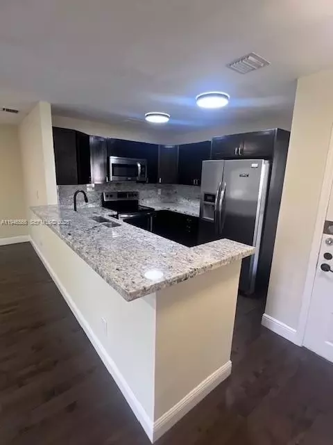 Kitchen - 20005 NE 3rd Ct #6, Miami, FL 33179 photo 2 of 2