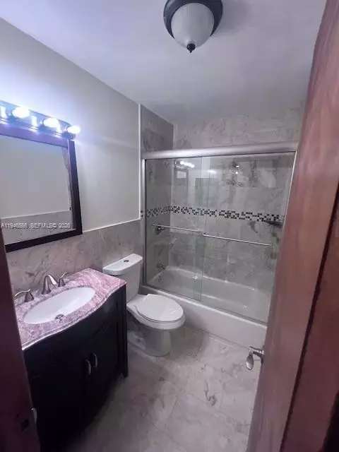 Bath - 20005 NE 3rd Ct #6, Miami, FL 33179 photo 3 of 3