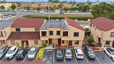 2412 W 52nd Ter #7-7, Hialeah, FL 33016
