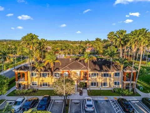 945 NE 34th Ave #103, Homestead, FL 33033