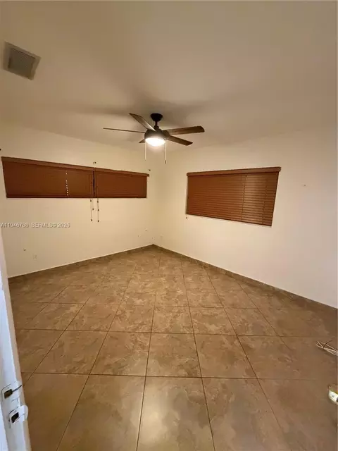 Bedroom - 6090 W 5th Ln, Hialeah, FL 33012 photo 1 of 5