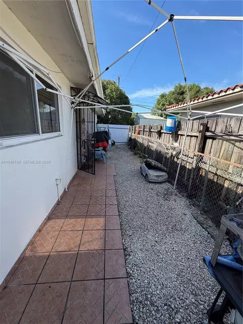 Exterior - 6090 W 5th Ln, Hialeah, FL 33012 photo 7 of 8