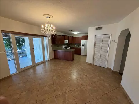 Living - 6090 W 5th Ln, Hialeah, FL 33012 photo 4 of 5