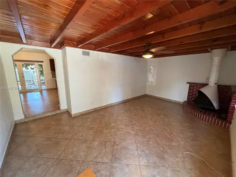 Living - 6090 W 5th Ln, Hialeah, FL 33012 photo 2 of 5