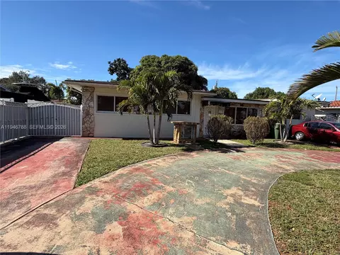 6090 W 5th Ln, Hialeah, FL 33012