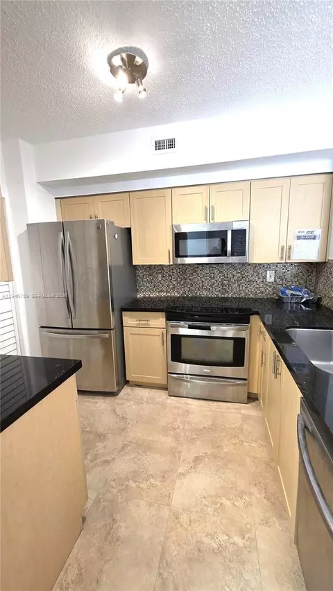 2090 W Preserve Way #301, Miramar, FL 33025