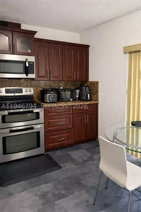 Kitchen - Undisclosed, Hialeah, FL 33016 photo 2 of 2