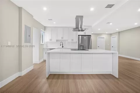 1151 NW 45th St, Miami, FL 33127