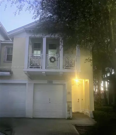 11418 NW 74th Ter, Doral, FL 33178