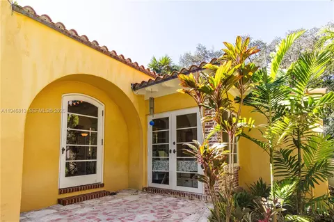 3835 Utopia Ct, Miami, FL 33133 photo 26