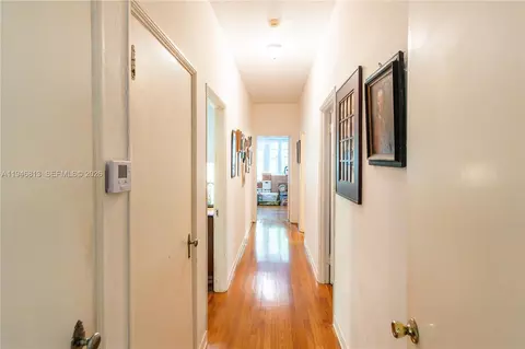 3835 Utopia Ct, Miami, FL 33133 photo 17