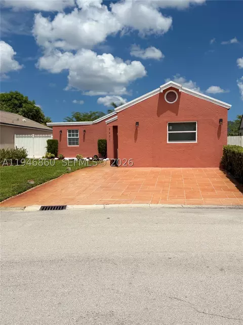 2421 SW 84th Ter, Miramar, FL 33025
