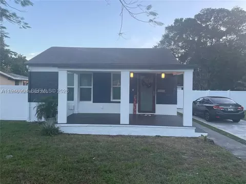 2730 Adams St, Hollywood, FL 33020