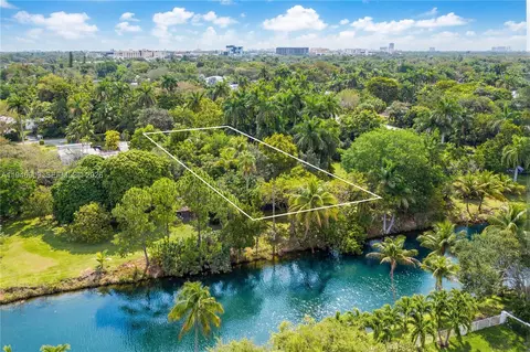 6366 Snapper Creek Dr, Miami, FL 33143