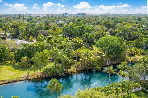 6366 Snapper Creek Dr, Miami, FL 33143