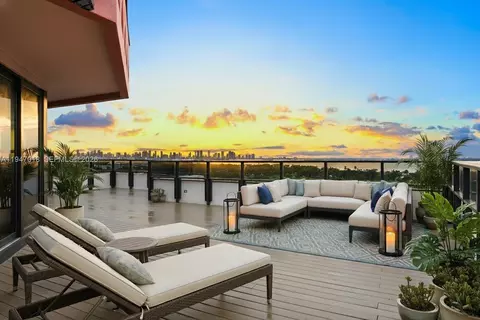 5225 Collins Ave #PH8, Miami Beach, FL 33140