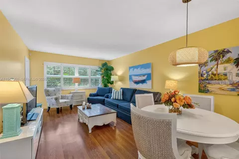 3431 NW 50th Ave #110, Lauderdale Lakes, FL 33319