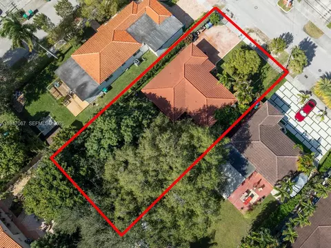 2830 SW 17th St, Miami, FL 33145